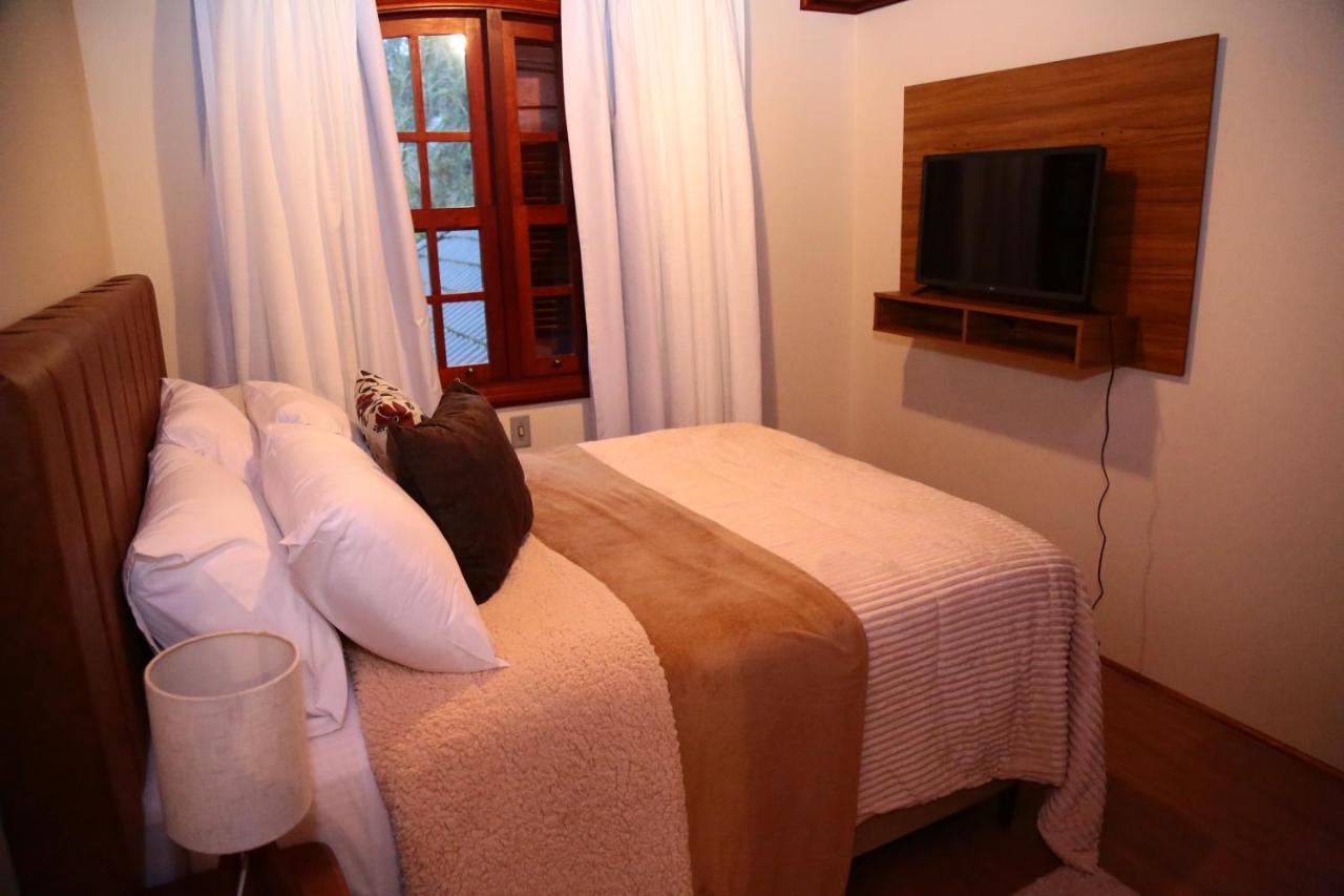 Pousada Miraflores Campos do Jordão Екстериор снимка