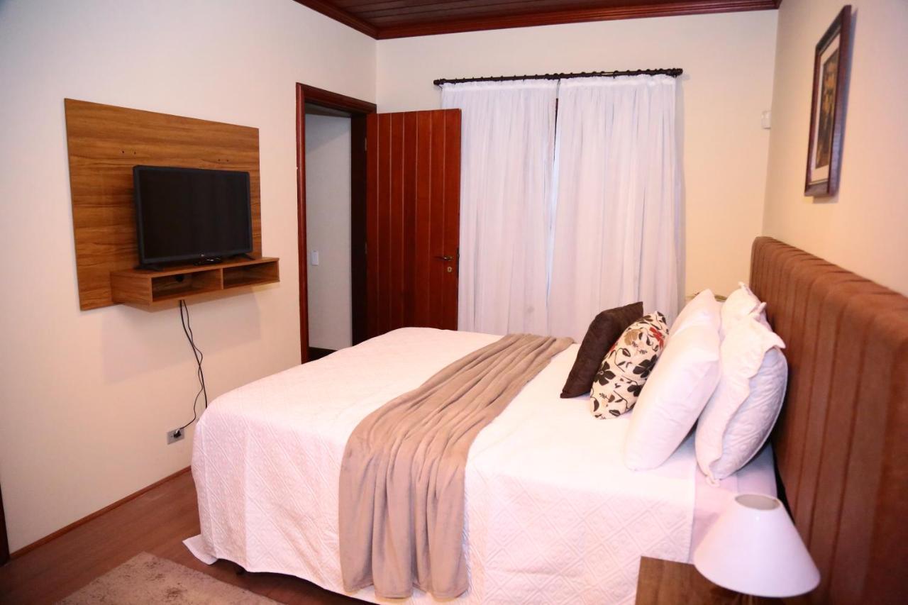 Pousada Miraflores Campos do Jordão Екстериор снимка