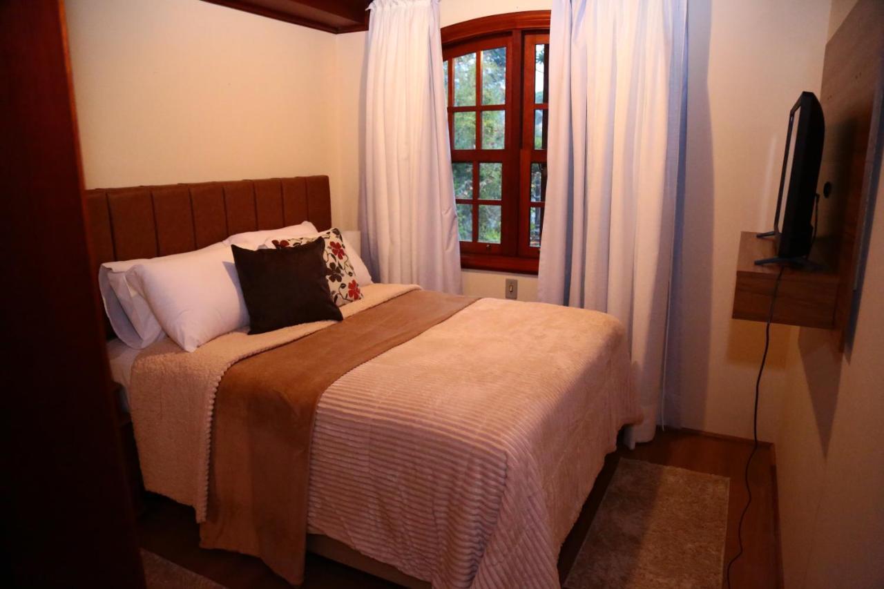 Pousada Miraflores Campos do Jordão Екстериор снимка
